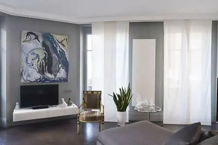 Large And Beautiful Apartment#opera * 파리