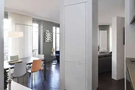 Large And Beautiful Apartment#opera 아파트